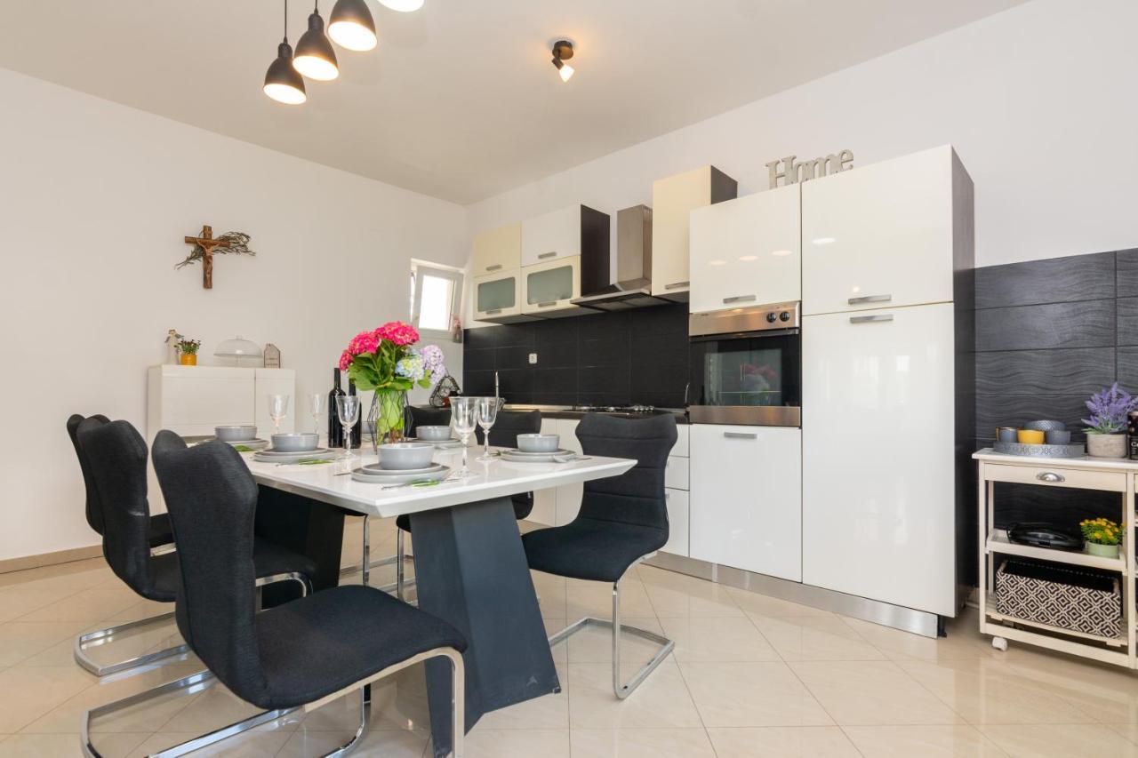 Holiday Home Bibano بيبينيا المظهر الخارجي الصورة